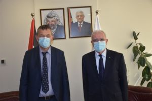 المالكي يناقش مع لازاريني جهود دعم عمل الأونروا في مناطق عملياتها