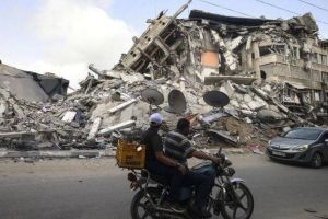 مسؤول أممي: نزوح 75 ألف فلسطيني بغزة جراء الاعتداءات الإسرائيلية