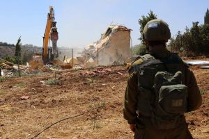 إسرائيل تشرّد 42 فلسطينيا بعد هدم أو مصادرة 26 مبنى خلال أسبوعين