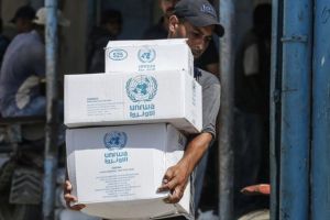 منظمة في باكستان تقدم معونات غذائية لـ2200 لاجئ فلسطيني بغزة