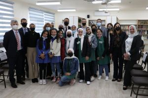 مسؤولة أمريكية تفتتح مدرسة تابعة للأونروا في العاصمة الأردنية
