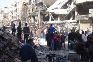 Displaced Families Allowed to Clear Debris from Yarmouk Camp