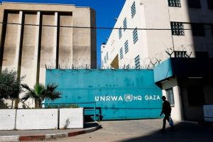 غزة.. إغلاق مراكز للأونروا كخطوة احتجاجية لتعديلها آلية صرف المساعدات