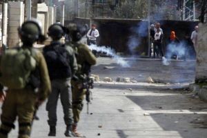 إصابة لاجئين فلسطينيين باعتداءات إسرائيلية في مخيمي العروب والفوار