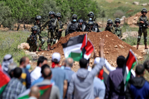 HRW: Abusive Israeli Policies against Palestinians Constitute Crimes of Apartheid