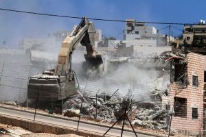 2 Palestinian Houses Demolished by Israeli Bulldozers in Bethlehem
