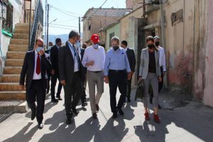 Canadian FM Visits Palestinian Refugee Camp in Jordan