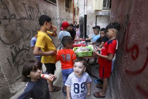 مسؤول فلسطيني: مخيمات الضفة تفتقر للبنى التحتية ومياه الشرب