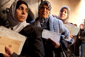 مسؤول: اللاجئة الفلسطينية تتعرض لعمليات تطهير عرقي من الاحتلال