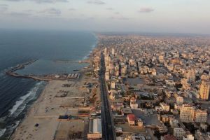مسؤول في غزة: معاناة اللاجئين تزداد يوما بعد آخر