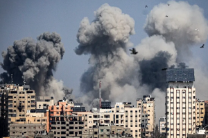 British-Palestinian Surgeon Testifies to Israel’s Use of Phosphorus Bombs in Gaza