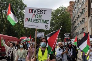 مركز العودة ينفذ حملة مراسلات مع البرلمانيين البريطانيين بشأن مشروع قانون مكافحة مقاطعة إسرائيل
