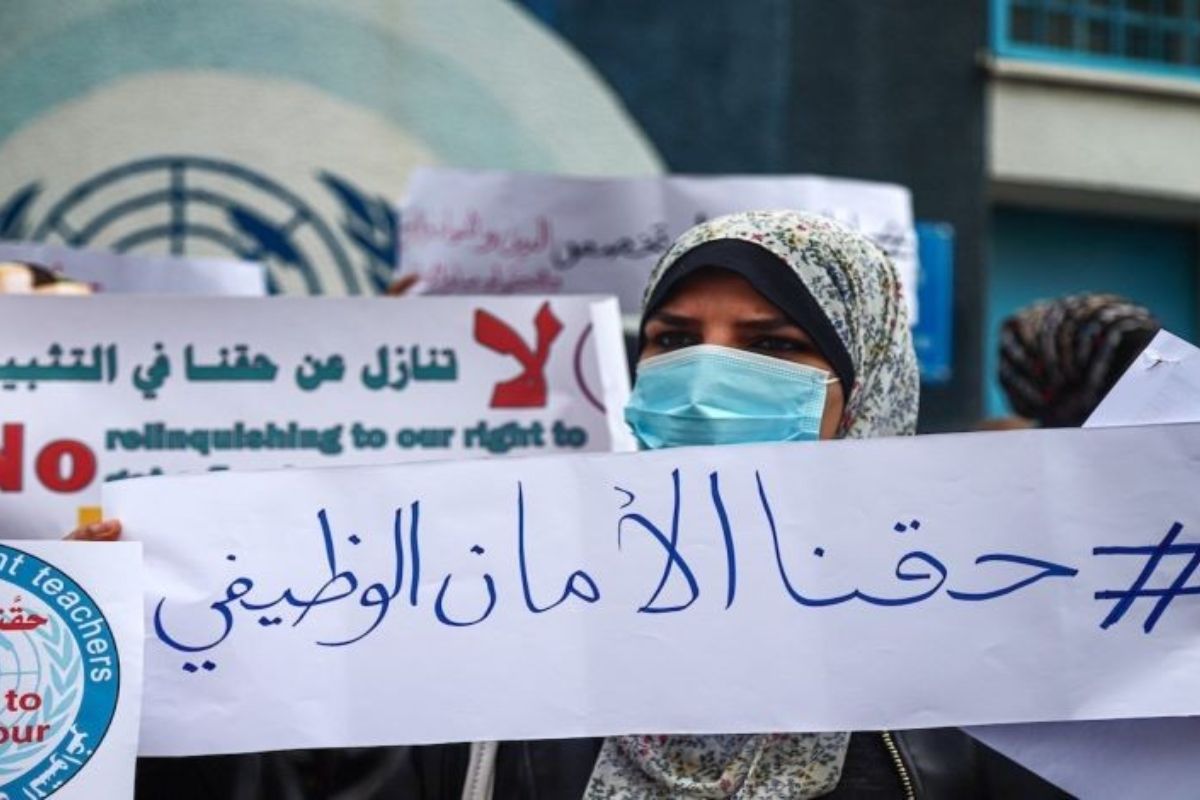 الأونروا توقف رئيس اتحاد العاملين بالضفة الغربية عن العمل