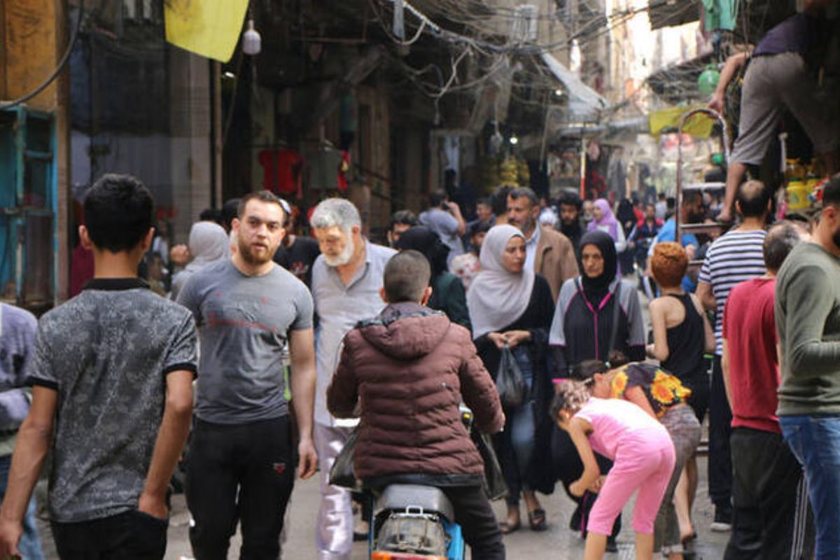 الخارجية الفلسطينية تنفي تجنيد لاجئين فلسطينيين بلبنان للحرب في أوكرانيا