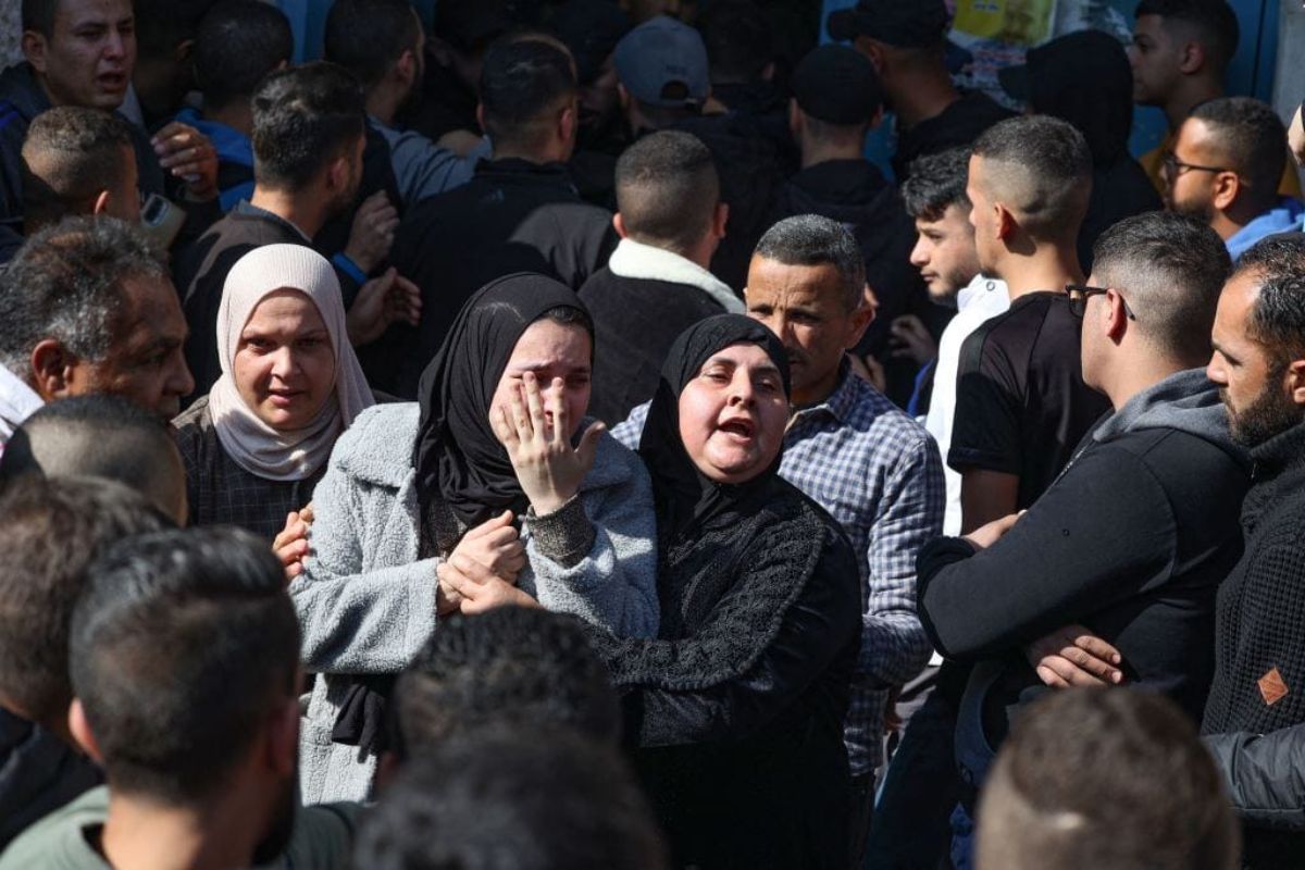 تنكيس الأعلام 3 أيام حدادا على شهداء مجزرة جنين ومطالبات بتدخل دولي