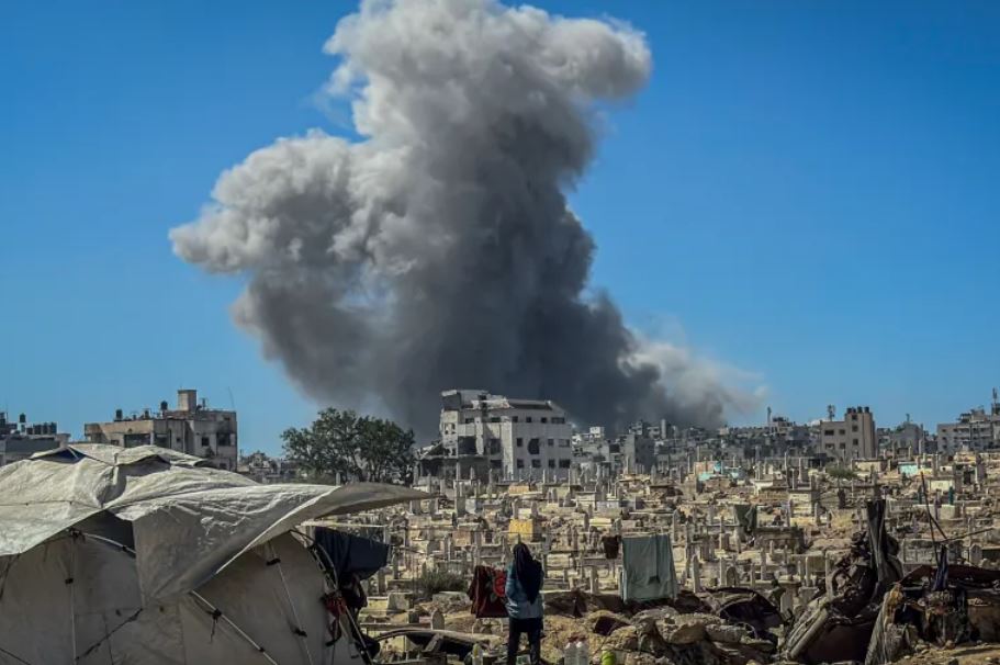 Israeli Strikes in Gaza Continue despite Announcement of Ceasefire