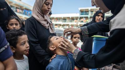 إسرائيل تعرقل دخول قافلة أدوية ووقود مخصصة لحملة التطعيم في شمال غزة