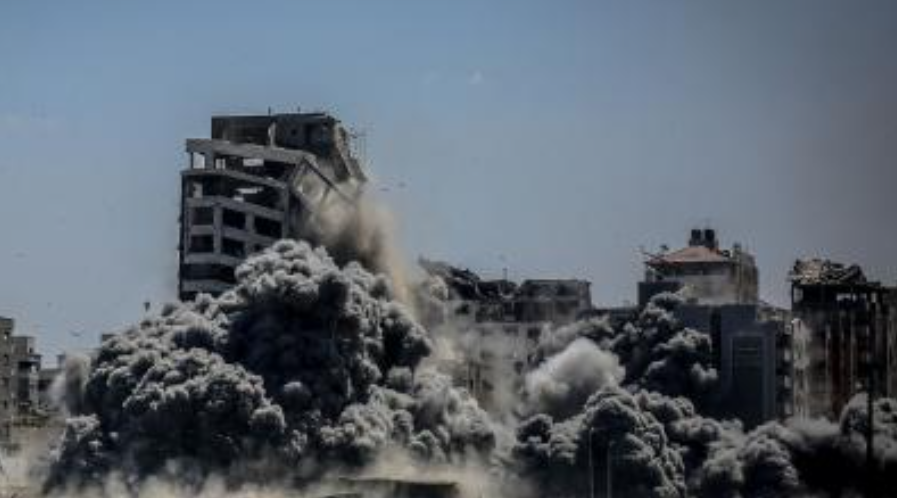 الاحتلال يرتكب مجزرة بحق المدنيين في الزوايدة وسط قطاع غزة