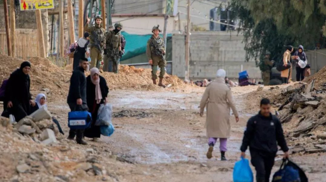 احتجاجات في مخيم نور شمس وسط استمرار منع عشرات الآلاف من العودة