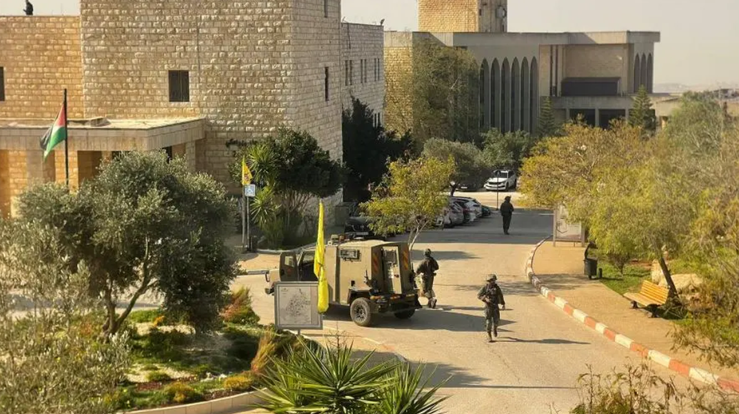 إصابة 11 طالبًا خلال اقتحام قوات الاحتلال جامعة بيرزيت في رام الله