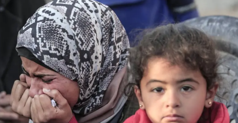 أمنستي: إسرائيل تستهدف النساء والفتيات في غزة عبر تدمير منظومة الصحة الإنجابية