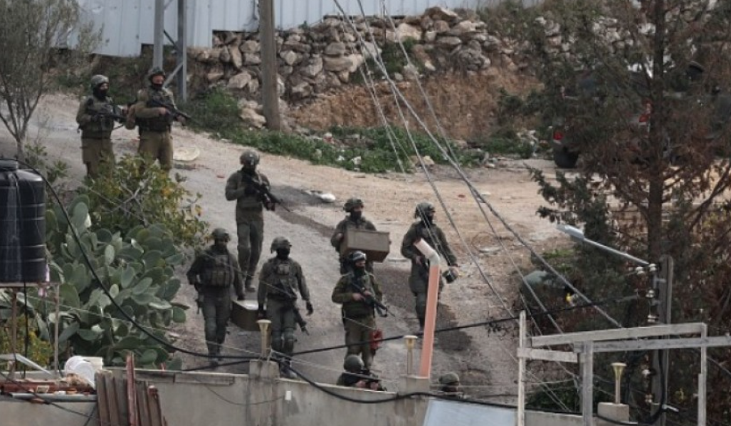 استشهاد 5 فلسطينيين في الضفة الغربية بينهم عائلة كاملة في طمون