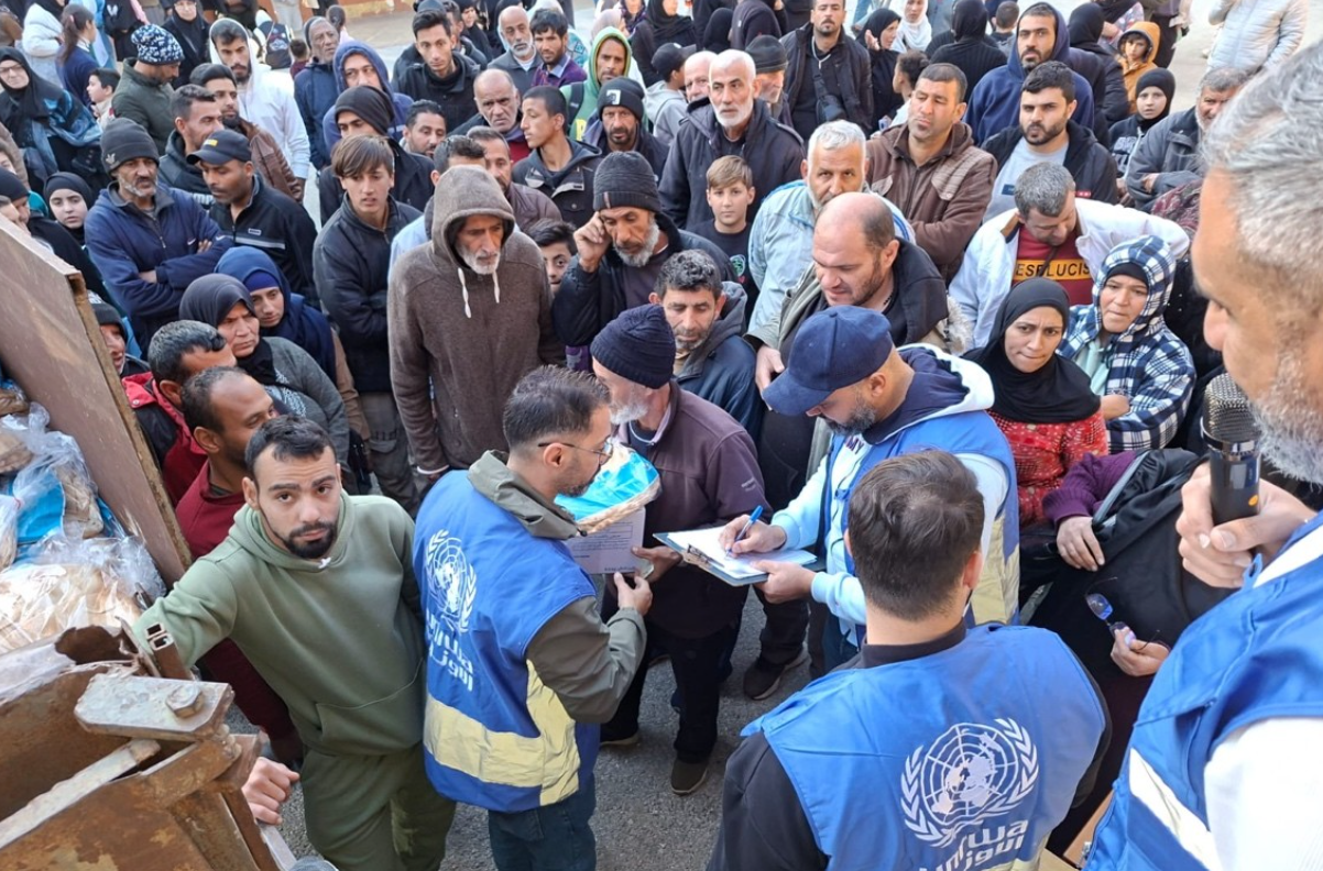 الأونروا تقلّص خدماتها في لبنان وترفع مسؤوليتها عن مئات النازحين في ظل الحرب