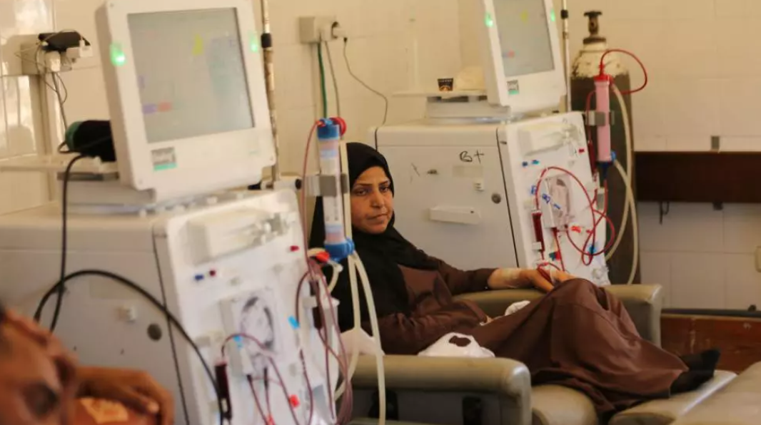الإعلام الحكومي بغزة: ألف طفل ومريض فقدوا حياتهم خلال 100 يوم لمنع الاحتلال علاجهم بالخارج