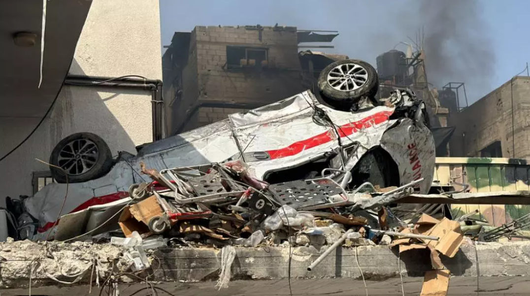 قصف إسرائيلي يستهدف المستلزمات الطبية في مستشفى كمال عدوان شمال قطاع غزة