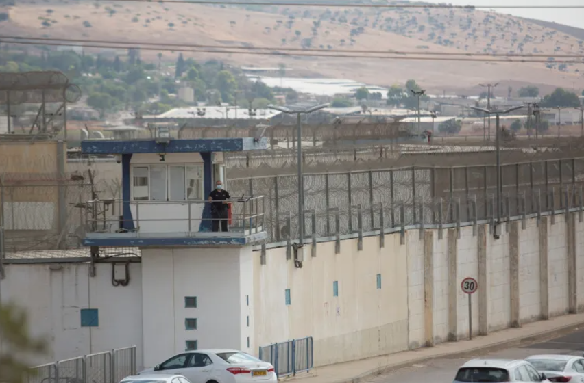نادي الأسير يحذر من ارتفاع وفيات المعتقلين الفلسطينيين في السجون الإسرائيلية