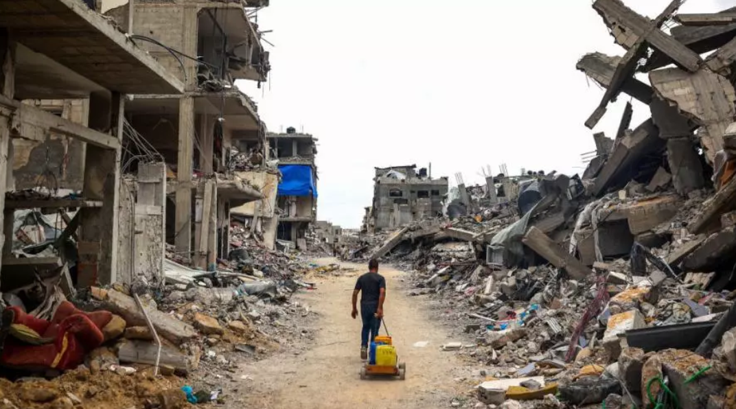 رئيس بلدية رفح: المدينة منكوبة جراء عدوان إسرائيل المستمر