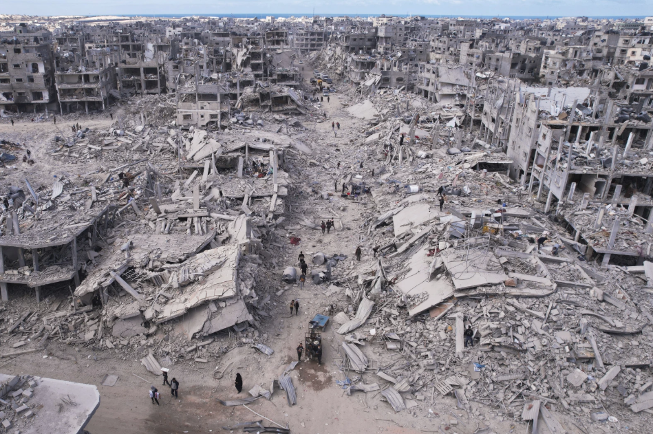 UNRWA Loses Contact with Gaza Staff as Regional Convoy Pushes to Break Siege