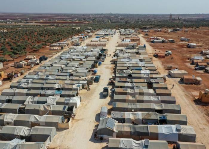 الأونروا توقف التفويضات المالية للاجئين الفلسطينيين في الشمال السوري