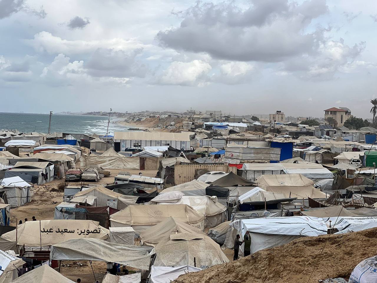 282 ألف منزل مدمّر.. سكان غزة يستقبلون الشتاء في خيام مهترئة