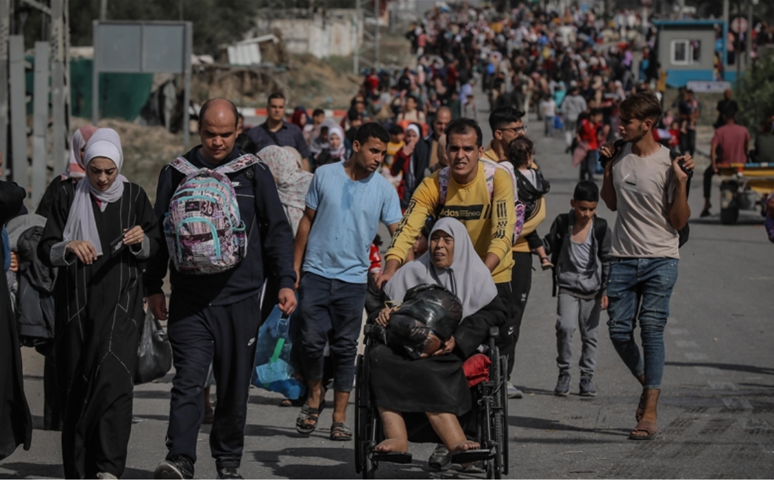 Gaza Authorities Warn Palestinians about 'Suspicious' Israeli Calls Asking Them to Return to Northern Gaza