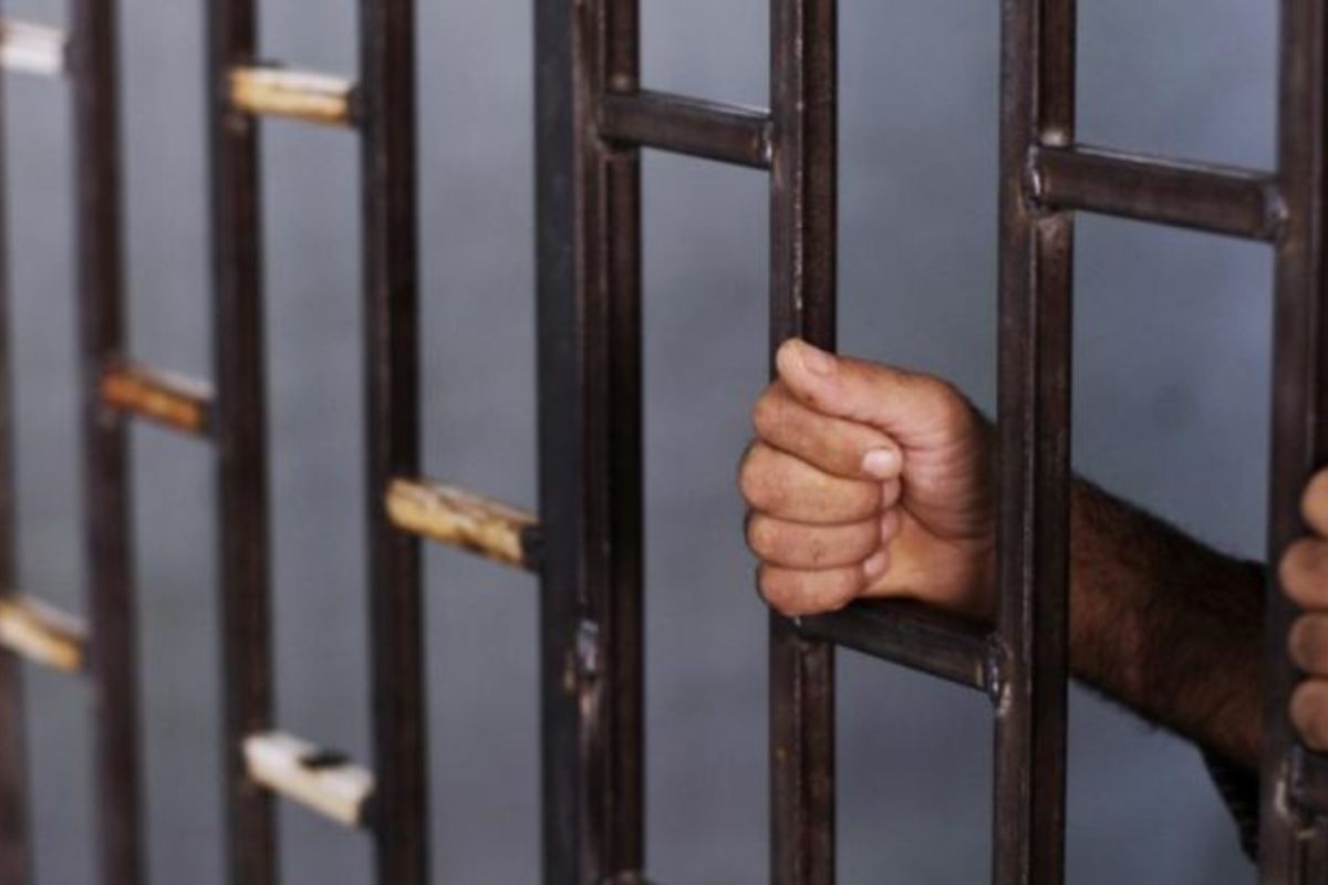 244 Palestinian Residents of Yarmouk Camp Secretly Locked Up in Syrian Jails