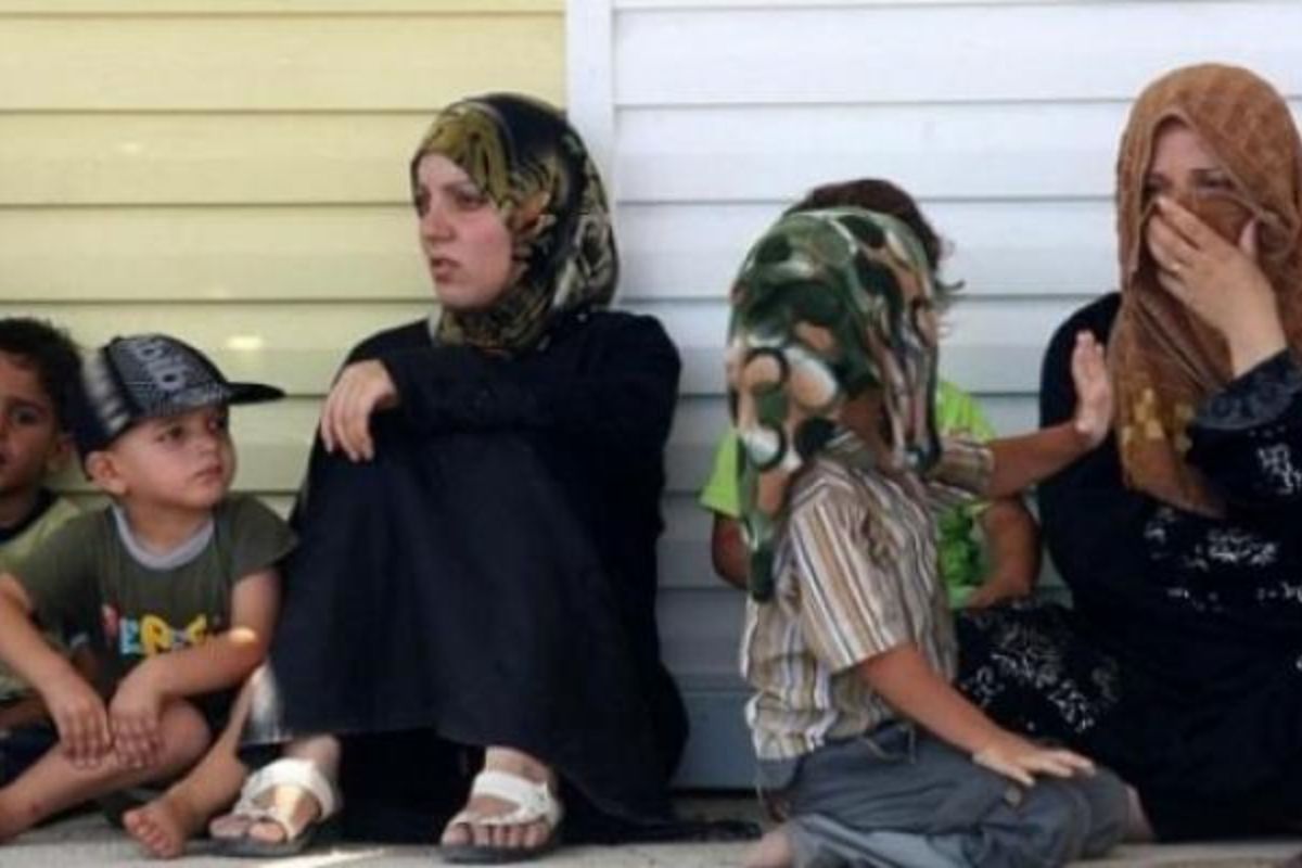 Agps 484 Female Palestinian Refugees Killed 40 Missing
