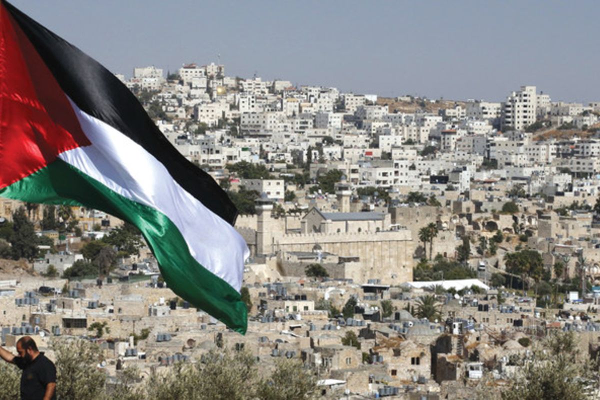 Erekat: Israel Grabbed 90% of Jordan Valley Land