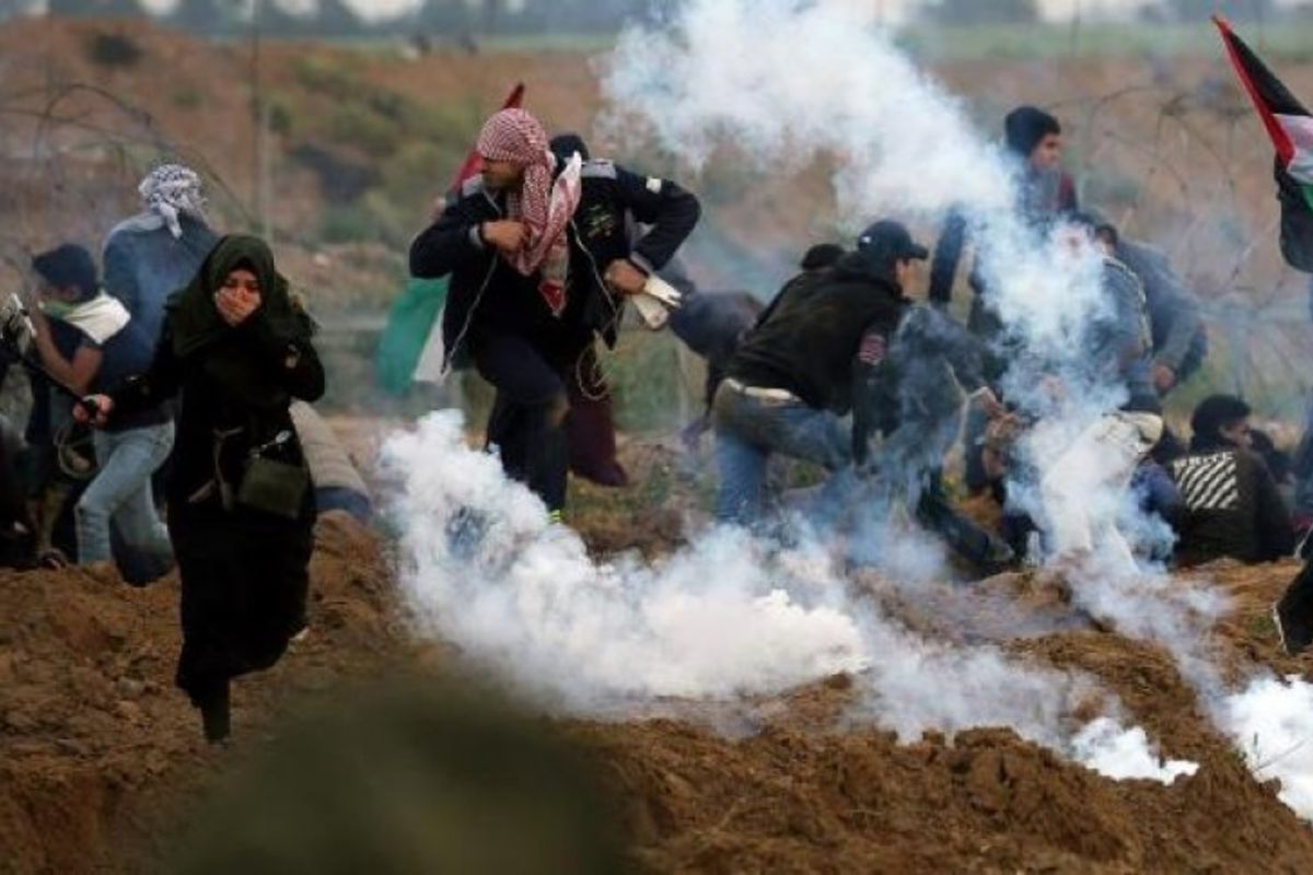 مركز حقوقي: إسرائيل تستهدف متظاهري العودة بغزة في أماكن قاتلة
