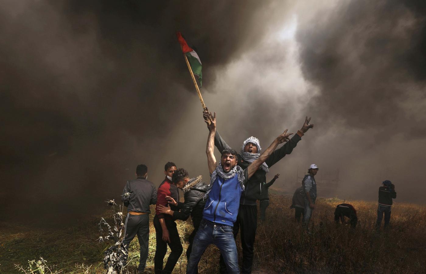 UN Data: 44 Children among 129 Palestinians Injured by Israeli Forces in Recent Gaza Border Protests 