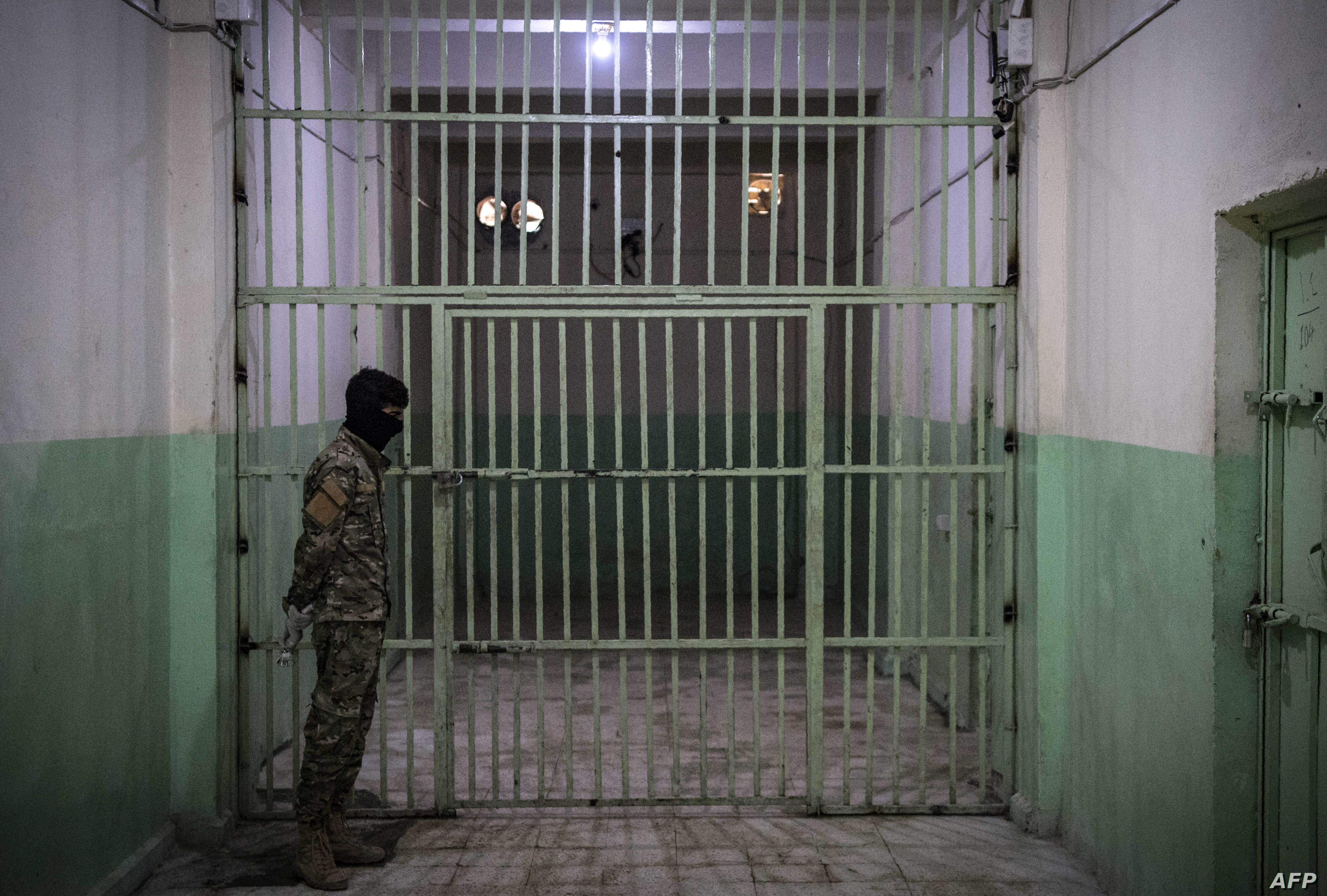Hundreds of Palestinian Refugees Spend Eid Festival behind Syria’s Prison Bars