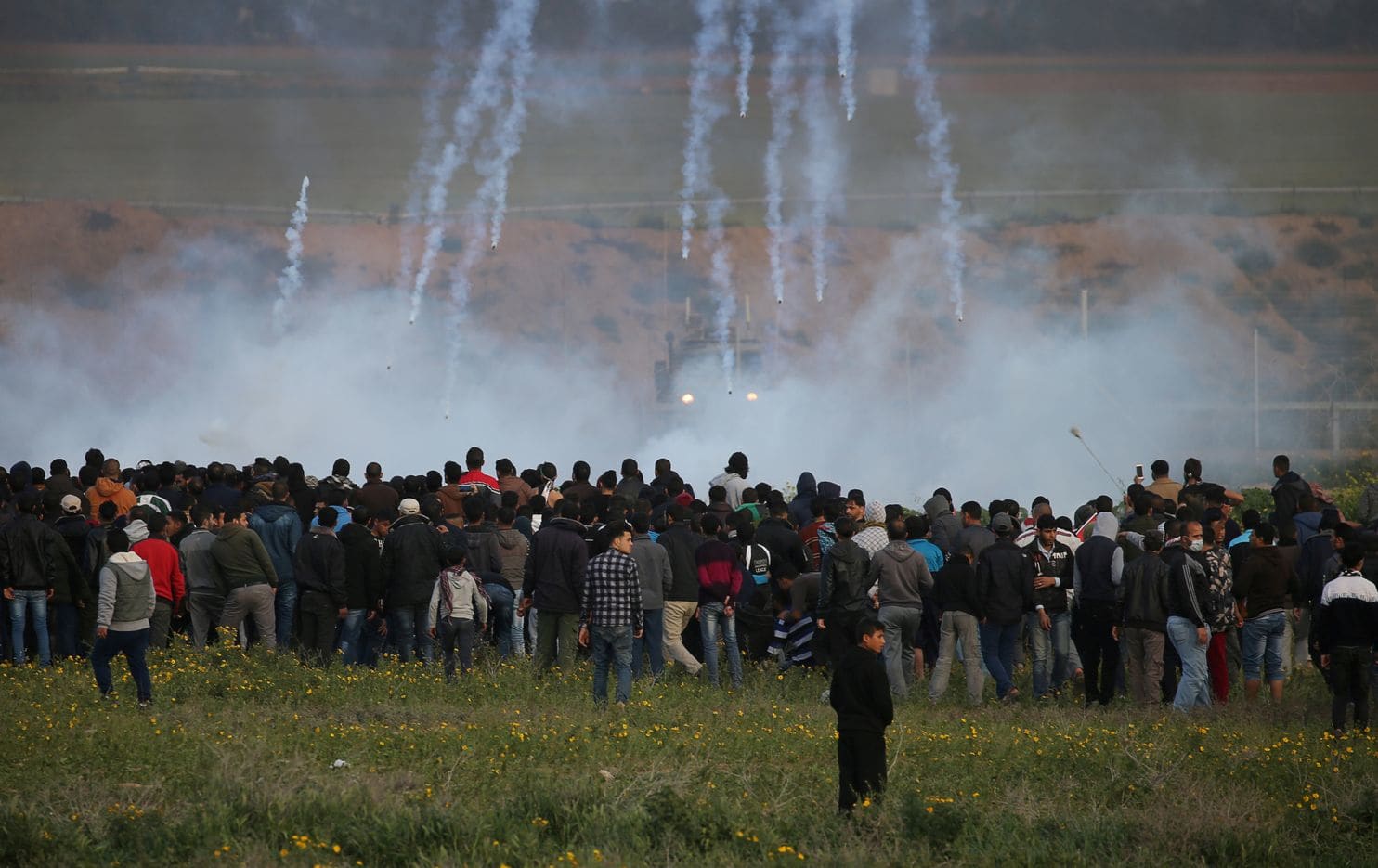Palestinian Youth Dies of Wounds Inflicted by Israeli Forces during Great Return March