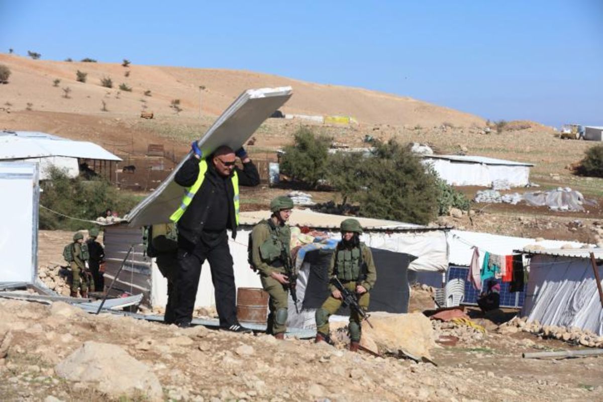 شبح التهجير يلاحق عشرات الفلسطينيين بعد هدم إسرائيل منازلهم بالضفة الغربية