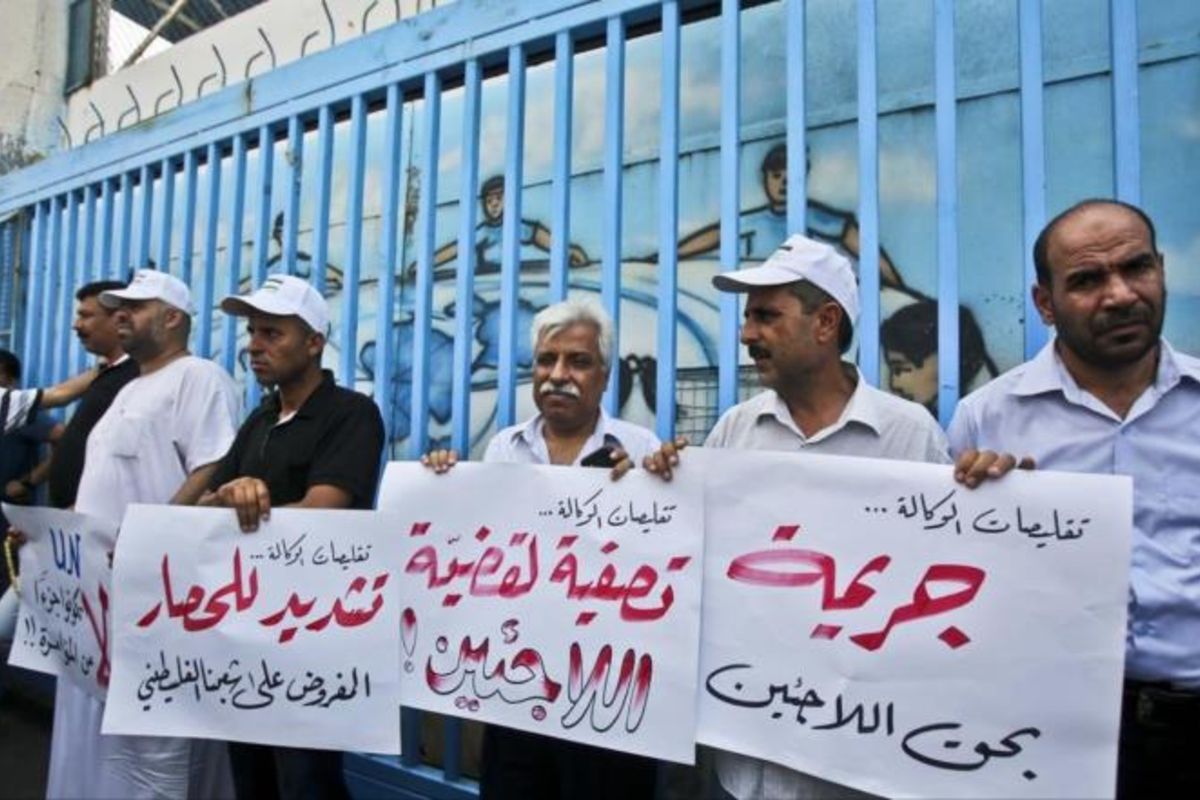 حراك في أوساط اللاجئين الفلسطينيين بلبنان لمواجهة قرار الأونروا