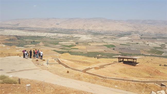 In New Theft of Palestinian Land, Israeli Settlers Fence off Large Area in Jordan Valley