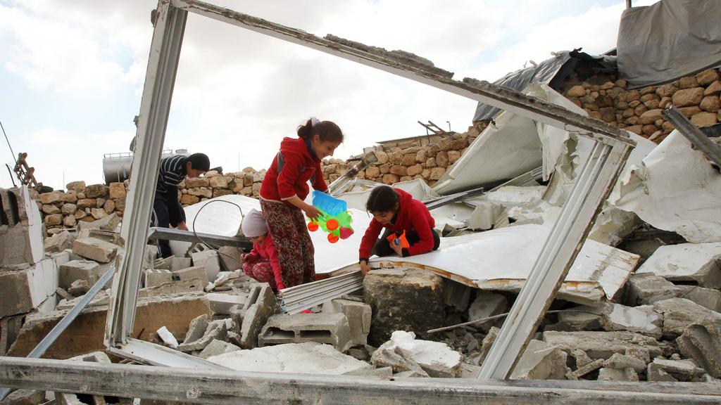 Palestinian Family Forced to Demolish Own Home by Israeli Municipality