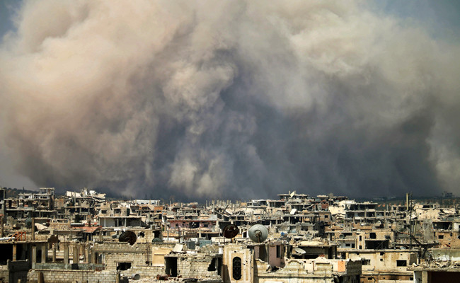 Palestinian Refugees Launch Distress Signals as Syrian Regime Targets Blockaded Deraa with Anti-Aircraft Guns