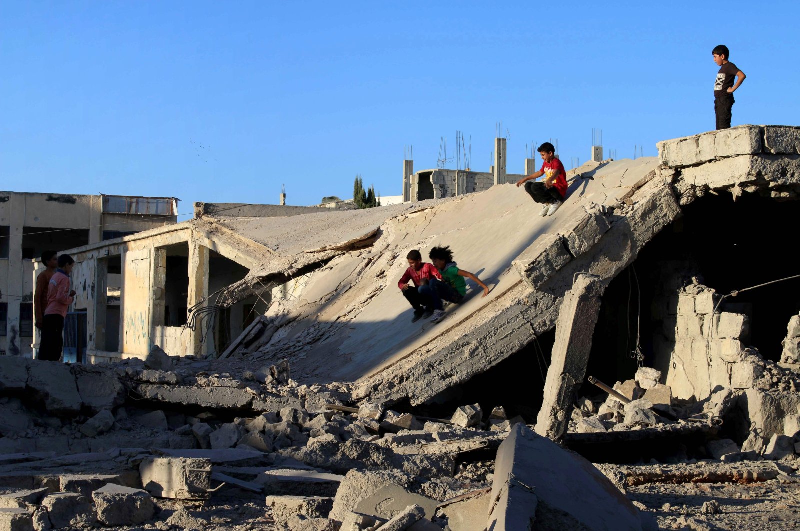 Palestinian Refugees Distressed following Violation of Deraa Reconciliation Agreement