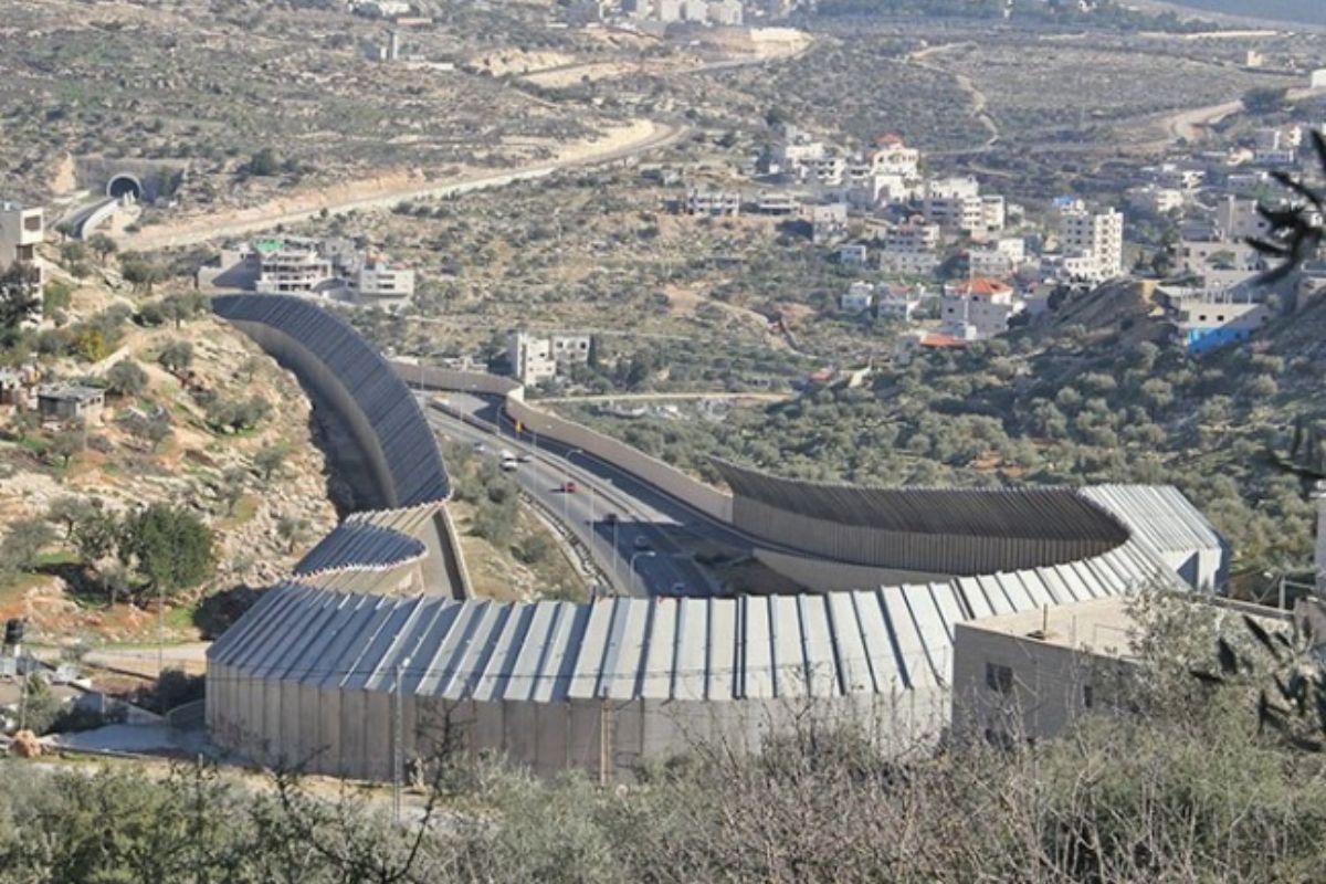 تظاهرات في هولندا منددة بالجدار الإسرائيلي الفاصل بالأراضي الفلسطينية