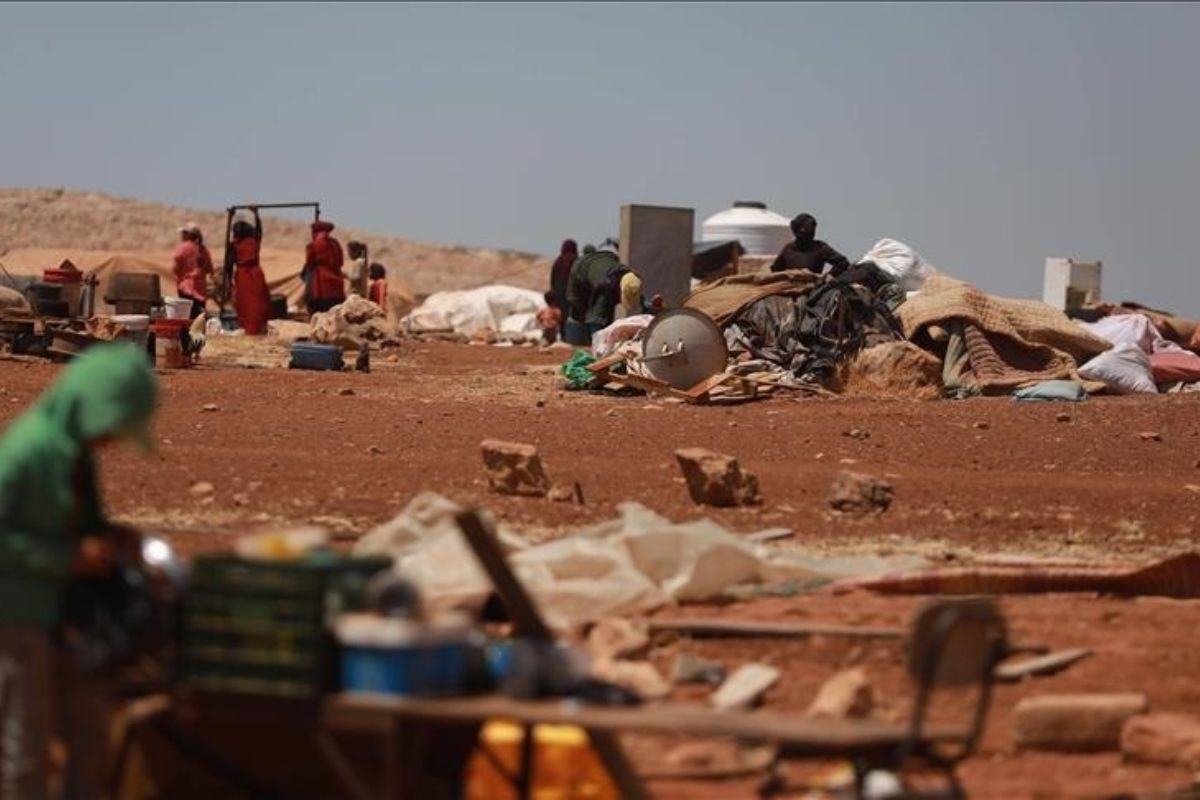 تمهيدا لمصادرتها.. مستوطنون يجرفون أراضٍ فلسطينية بالأغوار